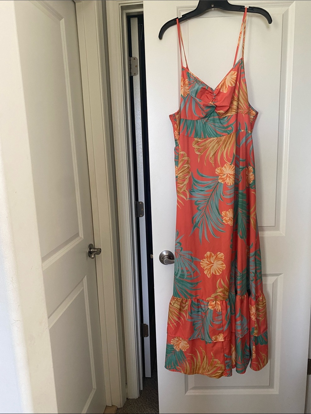 SHEIN Coral Maxi Dress with Green and Yellow Tropical Print